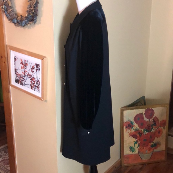 VINTAGE VALENTINO size EU 48 US 12 Velvet Wool Pearl Buttons LBD Elegant Luxury - Picture 8 of 13